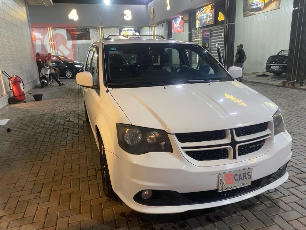 دودج جراند كارافان